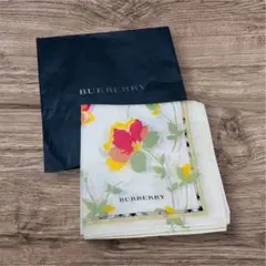 BURBERRY ハンカチ 花柄 ホワイト 未使用のサムネイル