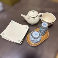 茶器セットと聞香杯のサムネイル