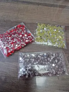 ラインストーン３ミリ 赤 黄色 ブラウン 3色セット