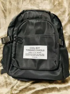 新品未使用　黒リュック　子供用の大きさ