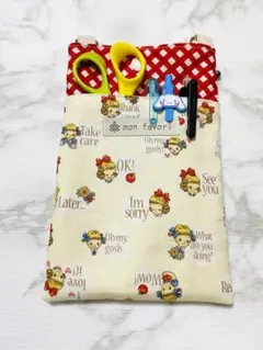 オーガナイザー　スマホ ショルダー　移動 ポケット　マーガレット&ソフィー