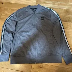 UNDER ARMOUR アンダーアーマー　トップスのサムネイル