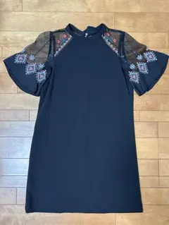 Lily Brown 刺繍レース袖 半袖ワンピース ブラック
