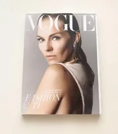 Vogue Scandinavia Aug/Sep 2022 Issue 7 - メルカリ