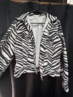 ゼブラ柄のジャケット