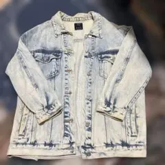 Bershka デニムジャケット オーバーサイズ ダメージ加工のサムネイル