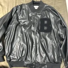 レザー スタジャン B刺繍 黒