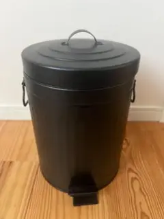 ニトリ ペダルペールソフトクローズ 5L ダストボックス ブラック