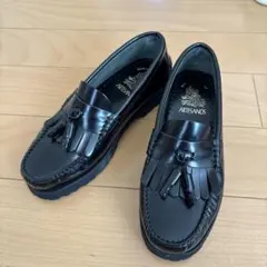 ARTESANOS ブラックローファー フリンジ付き