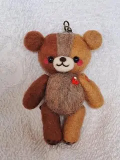 羊毛フェルト ３色クマさんのキーホルダー