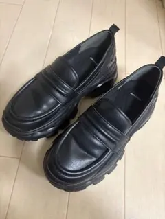 【抗菌防臭テープ付き】キリカエボリュームローファー