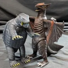 昭和ガメラ＆ギャオス他（バンダイ）ソフビフィギュア２体セット