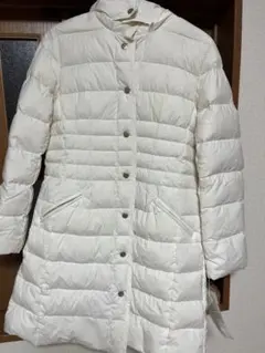 ダウンコート　白