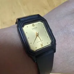 CASIO クォーツ 腕時計 ブラック/ゴールド