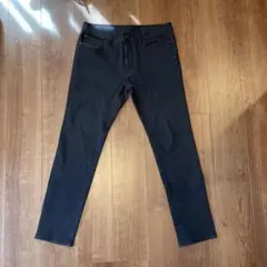 GU ストレートパンツ　ブラック