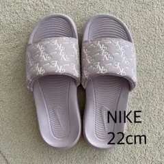 NIKE シャワーサンダル ビクトリーワン　22cmのサムネイル