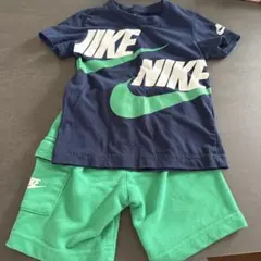 Nike Tシャツとショートパンツセット 4T