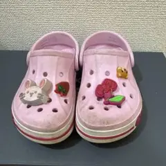 ピンクのCrocs C8(15.5cm) 光る動物チャーム付きサンダル