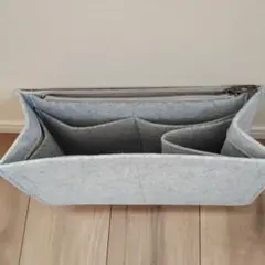 フェルト素材　 バッグインバッグ　 4ポケット