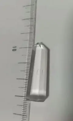 クリスタル　ポイント 約３cm　ブラジル産