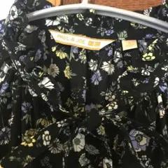 ７月末まで出品最終値下げユニクロPAUL & JOE 可愛いい花柄 五分袖シャツ