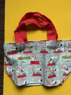 スヌーピー コミック柄の可愛いキャンバスバッグ