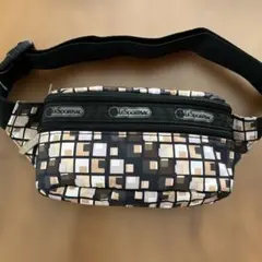 LeSportsac 幾何学模様 ボディバッグ