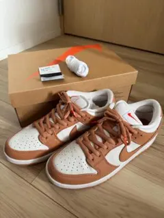 Nike SB Dunk Low Pro ISO ライトコニャック 27.5cmのサムネイル