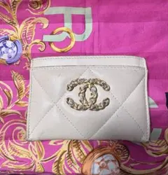 香奈兒米色菱格紋卡夾