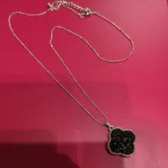 クローバー型 ブラックストーン ネックレス