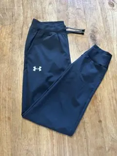 Under Armour 黒 ロングパンツ