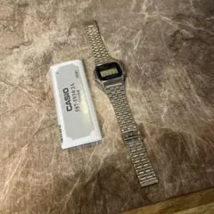 CASIO デジタル腕時計 シルバー