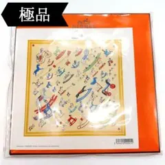 h*l様 未使用品　エルメス　額付きカレ　スカーフ　図書館　Bibliotheq h*l様 未使用品 エルメス 額付きカレ スカーフ 図書館 Bibliotheq