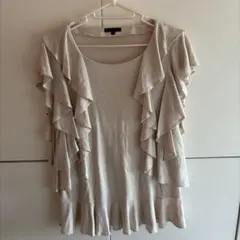 TOBECHIC ベージュ　フリルカットソー　II Mのサムネイル