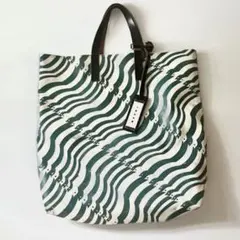 MARNI（マルニ）のロゴ付き総柄トートバッグのサムネイル