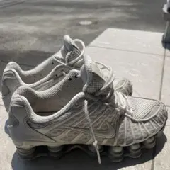 Nike shox TLホワイト25.0cmのサムネイル