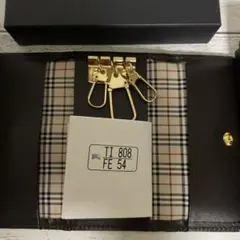 新品　バーバリー　ダークブラウン　キーケース