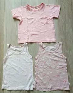 90 UNIQLO ベビー肌着 2着 タンクトップ　メッシュ　未使用Tシャツ付き