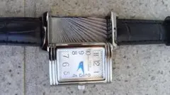 鈴木亮平主演ドラマ「リブート」の腕時計の（E20