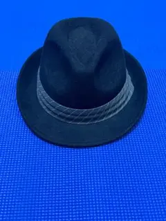 黒のウールフェルトハット