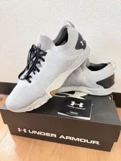 アンダーアーマートライベースレイン3 ホワイト 27.5cmトレーニングシューズ