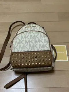 Item thumbnail for item f3da8e84-253b-4890-85c2-a8e765cd9ec4