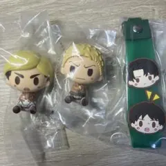 一番くじ　進撃の巨人　ちょこのっこフィギュア　2種、ぽこっとちゃーむシークレット