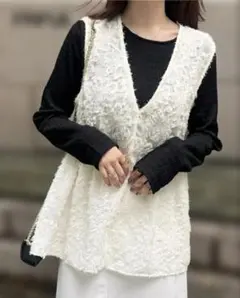 【新品タグ付き】ホワイトレース Vネックビスチェ