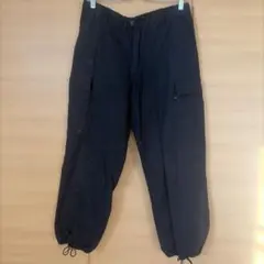 黒 カーゴパンツ ドローストリング付き