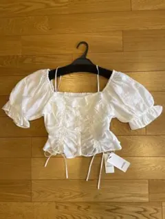 SNIDEL フリル付きホワイトブラウス　新品タグ付き