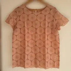 刺繍入りピンク半袖ブラウス