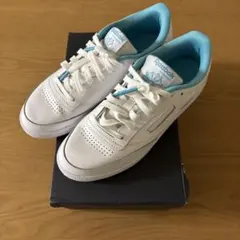 Reebok club c スニーカー