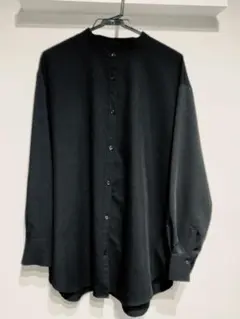 GUジーユー　美品ブラックノーカラー長袖ボタンアップシャツXL ユニセックス