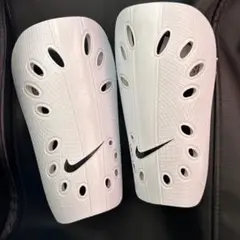 Nike シンガード